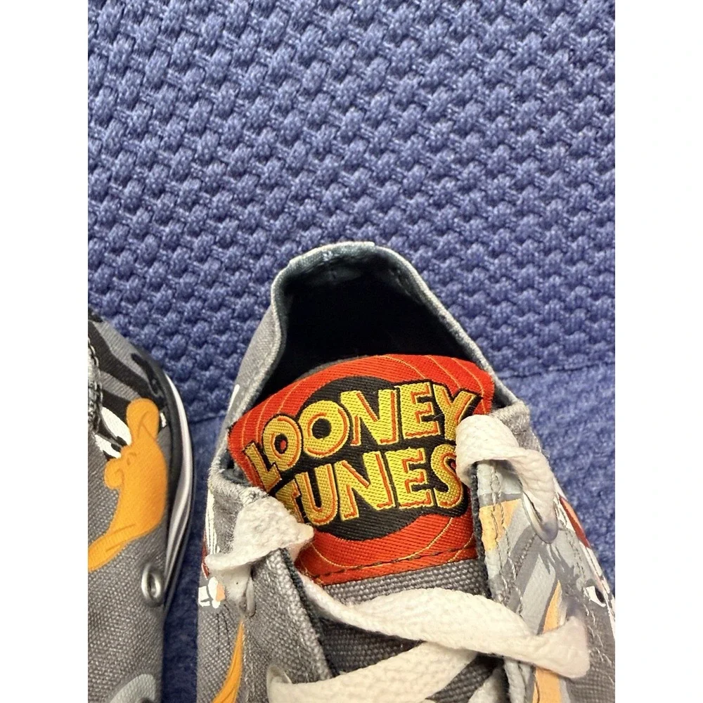 CONVERSE CHUCK TAYLOR ALL STAR LOONEY‎ TUNES LOW TOP SIZE 8 Men's.